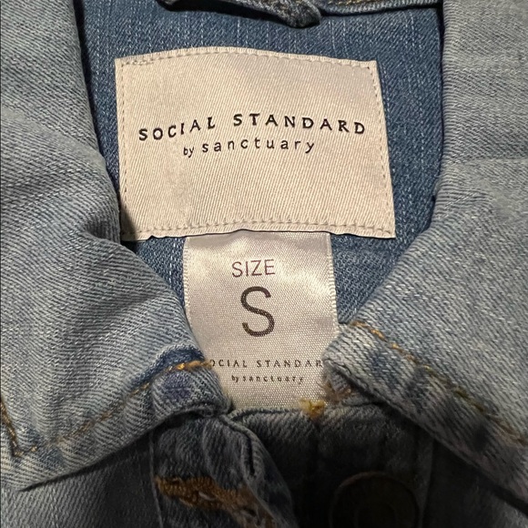 NWT- Social Standard by Sanctuary Ladies Denim Jean Jacket. OFFERS WELCOME. - Picture 5 of 11